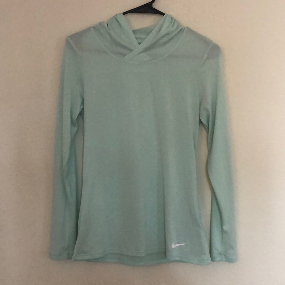 Worn once-long sleeve mint NIKE hooded long sleeve
